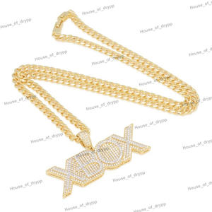 จี้ตัวอักษรชุบโรเดียมเงินแท้ ประดับเพชรโมอิสซาไนต์ทรงเหลี่ยมเจียระไน ดีไซน์หรูหราเรียบง่าย เหมาะสำหรับงานปาร์ตี้ เงินแท้ 925 - Product Image 2