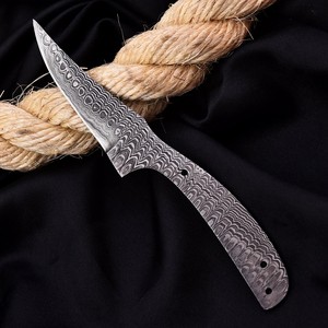 Cuchillo de caza y bushcraft de hoja fija EDC de acero de Damasco Nordic Forge, forjado con patrón de escalera, espiga completa, kit OEM - Product Image 3
