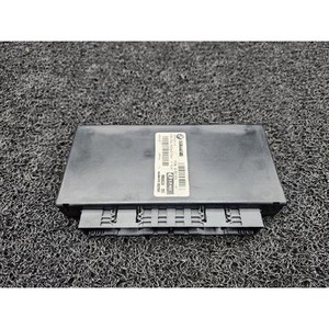 ECU และโมดูลคอมพิวเตอร์มือสองสำหรับรถยนต์ซีรีส์ 5 รุ่น 6135915715501 - Product Image 1