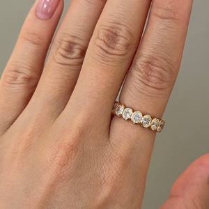 แหวนครึ่งวงกลมประดับเพชรทรงรี 15 เม็ด ผลิตในห้องปฏิบัติการ ดีไซน์ทันสมัยสำหรับผู้หญิง ฉลองครบรอบ วัสดุทองคำขาว 14 กะรัต - Product Image 5