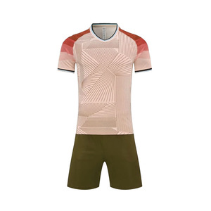 Uniforme de football pour hommes adultes de haute qualité, respirant, léger, 100 % polyester, service OEM personnalisé, prix ajustable sur mesure - Product Image 3
