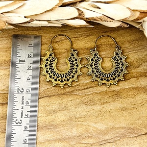 Pendientes Geométricos Tribales Favoritos del Mercado, Joyería Boho de Aro de Latón para Mujer, Acabado de Latón Antiguo, Estilo Étnico [Venta al por Mayor/OEM/ODM] - Product Image 4