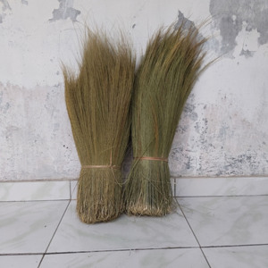 Balai en fibres végétales naturelles, fait main, durable, écologique, avec manche en matériau végétal naturel pour sols extérieurs - Product Image 5