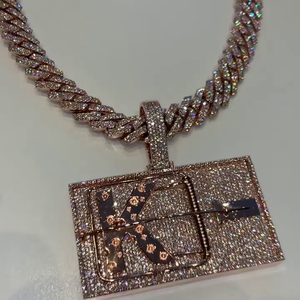 Collier Pendentif Initiale Personnalisée en Argent 925 avec Moissanite et Diamants, Style Hip Hop, Motif Épingle de Sûreté, Personnalisable - Product Image 1