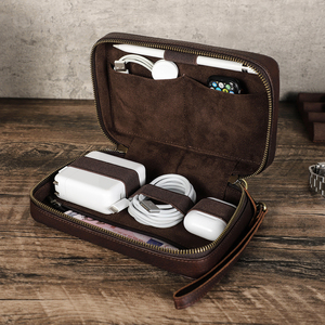 Organisateur de voyage en cuir véritable avec fermeture éclair, rangement multifonctionnel pour câbles de charge et accessoires électroniques - Product Image 1