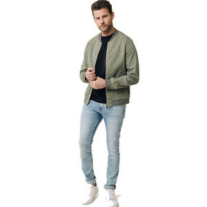 Chaqueta Bomber de Invierno para Hombre 2026 con Logotipo Personalizado OEM, Corte Ajustado, Estilo Deportivo Informal, Impermeable - Product Image 3