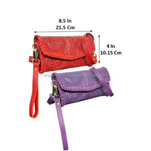 Cartera Cruzada de Cuero Vacuno Hecha a Mano, Diseño Floral, con Protección RFID, Ideal para Uso Diario, Nueva Llegada Premium en Oferta - Product Image 2