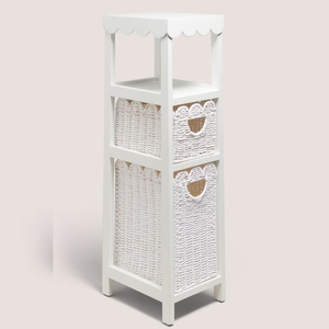 Commodes en bois blanc festonné avec paniers en jonc de mer, artisanales vintage pour espaces de vie - Product Image 1