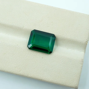 Lab Grown Emerald 2.95 Ct Emerald Cut Faceted Gemstone with Color <b>Change</b> for Jewelry Making - Product Image 1