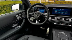 เมอร์เซเดส-เบนซ์ GLE 450 d 4MATIC คูเป้ รถเอสยูวีหรูหรา เครื่องยนต์ดีเซล เกียร์อัตโนมัติ ขับเคลื่อน 4 ล้อ พรีเมียม ประสิทธิภาพสูง สะดวกสบาย เหมาะสำหรับครอบครัว - Product Image 5