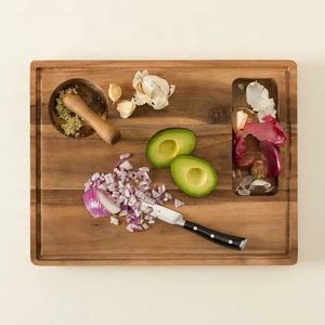 Tabla de cortar de madera natural con ranura para jugos y compartimentos integrados, tabla de cortar multiusos para la preparación de alimentos - Product Image 2