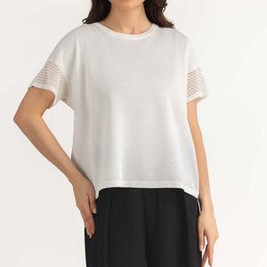 เสื้อยืดแฟชั่นสุดฮิต ผ้าฝ้าย 100% เสื้อยืดผู้หญิงทรงโอเวอร์ไซส์สีขาว แขนตาข่าย แฟชั่น Gen Z เสื้อยืด OEM - Product Image 1