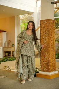Conjunto Sharara de Algodón y Seda Suave, Hermoso y Elegante, Estilo Indio-Pakistaní, para Fiestas, Bodas y Uso Casual, para Mujer - Product Image 2