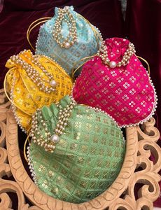 Bolsas de Seda con Diseño Floral Indio para Recuerdos de Boda, Bolsitas de Regalo para Invitados, Bolsos de Mano para Mujer, Bolsas de Regalo con Cordón para Bodas y Fiestas - Product Image 2