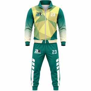 ชุดวอร์ม BR Sportswears ลายเรขาคณิตสีเขียว ผลิตจากโพลีเอสเตอร์ 100% พร้อมโลโก้ด้านหน้า ชุดเซ็ตสำหรับผู้ชาย ซิปคอตั้ง เหมาะสำหรับการฝึกซ้อมฟุตบอล - Product Image 1