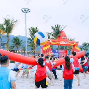 ขายส่งลูกวอลเลย์บอลเป่าลมขนาดใหญ่สำหรับกิจกรรมสร้างทีม เวียดนาม ผลิตจาก PVC ใช้ได้ทุกฤดู ยี่ห้อ Thuy Linh ติดตั้งง่าย ใช้ได้ภายใน 5-10 วัน พกพาสะดวก ปลอดภัย - Product Image 2