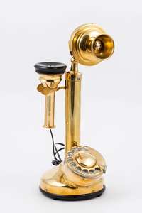 Elegante Teléfono Retro de Metal para Decoración de Estantes y Mesas, que Realza el Espacio con un Toque Interior Nostálgico - Product Image 2