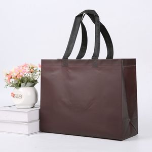 Sac de shopping en PP non tissé de haute qualité, fabriqué en usine au Vietnam, pour l'emballage des courses, des produits alimentaires et des chaussures. - Product Image 5