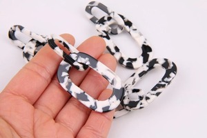 ดอกไม้ตกแต่งสไตล์อาร์ตเดโคต่างหูแบบติดหูสำหรับผู้หญิงเครื่องประดับเรซิ่นลายดอกไม้ - Product Image 2