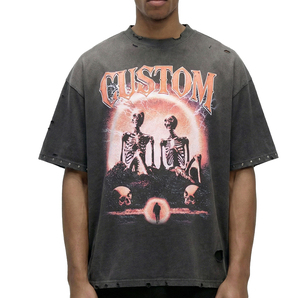 T-shirt vintage pour homme, effet délavé, avec strass, impression graphique personnalisée, coton lourd, coupe oversize, effet usé. - Product Image 3