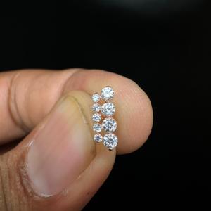 ต่างหูทองคำ 14K ประดับเพชรทรงแท่ง ดีไซน์เกลียวเกี่ยวแบบปลอดภัย - Product Image 4