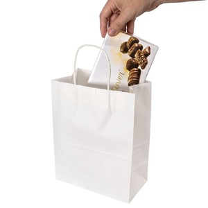 Sacs cadeaux en papier écologiques de luxe avec poignées torsadées durables, impression de logo personnalisée pour l'emballage de produits haut de gamme, utilisation en vente au détail - Product Image 1