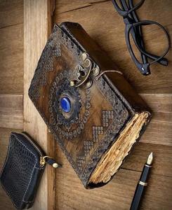Carnet en cuir vintage fait main, style mini, de qualité supérieure, véritable, écologique, compatible avec les crayons, taille personnalisable, cadeau intemporel - Product Image 3