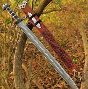 Espada Vikinga Hecha a Mano Personalizada de Venta al por Mayor con Funda de Madera Tallada, Estilo Medieval Nórdico, Hoja de Guerrero de Alta Calidad - Product Image 2