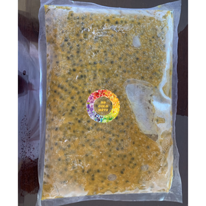 Purée de fruit de la passion surgelée BQF en cubes avec pépins, goût naturellement sucré, qualité supérieure, provenant de Lam Dong, Vietnam, transformation alimentaire -18°C - Product Image 1