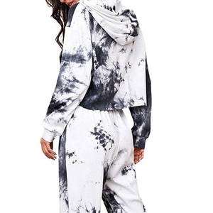 Ensemble de survêtement personnalisé pour femme, collection automne, avec veste courte à fermeture éclair et poches, en velours, confortable, deux pièces - Product Image 4