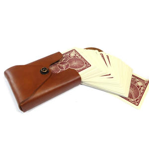 Étui à cartes en cuir marron avec fermeture à pression pour le rangement de jeux de poker, porte-cartes portable, finition mate, coins carrés - Product Image 4