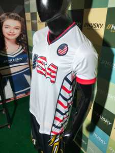Maillots de football de qualité supérieure, écologiques, à prix abordable, 100 % polyester, respirants et confortables. - Product Image 3