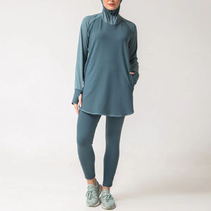 ชุดกีฬาผู้หญิงไซส์ใหญ่แบบเรียบร้อยพร้อมโลโก้สั่งทำ เสื้อฮู้ดแขนยาวทรงทูนิค กางเกงเข้าชุด แห้งเร็ว UPF50+ เป็นมิตรกับสิ่งแวดล้อม - Product Image 6