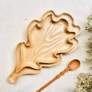 Bandeja de Almacenamiento Portátil en Forma de Hoja de Madera de Fresno Hecha a Mano, Moderna y Lujosa, Apta para Lavavajillas, para Servir en la Cocina, Vajilla, Alimentos y Bebidas - Product Image 1