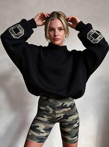 Women's Oversized <b>Black</b> Knitted <b>Sweatshirt</b> With Camo Letter Embroidery Drop-Shoulder Crew Neck Short Length Autumn Wear - Product Image 6