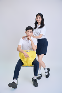 Chemise d'uniforme scolaire unisexe à manches courtes FMF pour l'école primaire vietnamienne - 80% polyester, 15% rayonne, 5% élasthanne (Blanc et Bleu marine) - Product Image 2