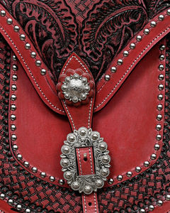 Bolsa de Cuero Rojo Hecha a Mano para Montura de Caballo con Tachuelas y Grabado Floral, Bolsa de Almacenamiento para Pomel de Caballo - Product Image 6