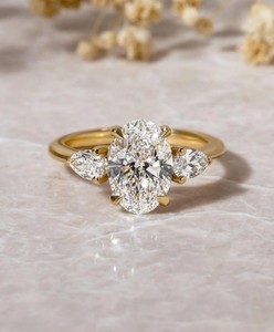 Bague de fiançailles de luxe en or 14 carats avec diamant de laboratoire ovale certifié IGI, alliance éternité à griffes simples, cadeau de mariage pour femme - Product Image 5