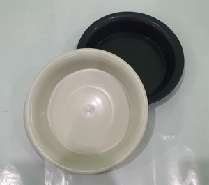 Soucoupe en plastique pour pot de plante en gros, disponible en plusieurs tailles - Product Image 1