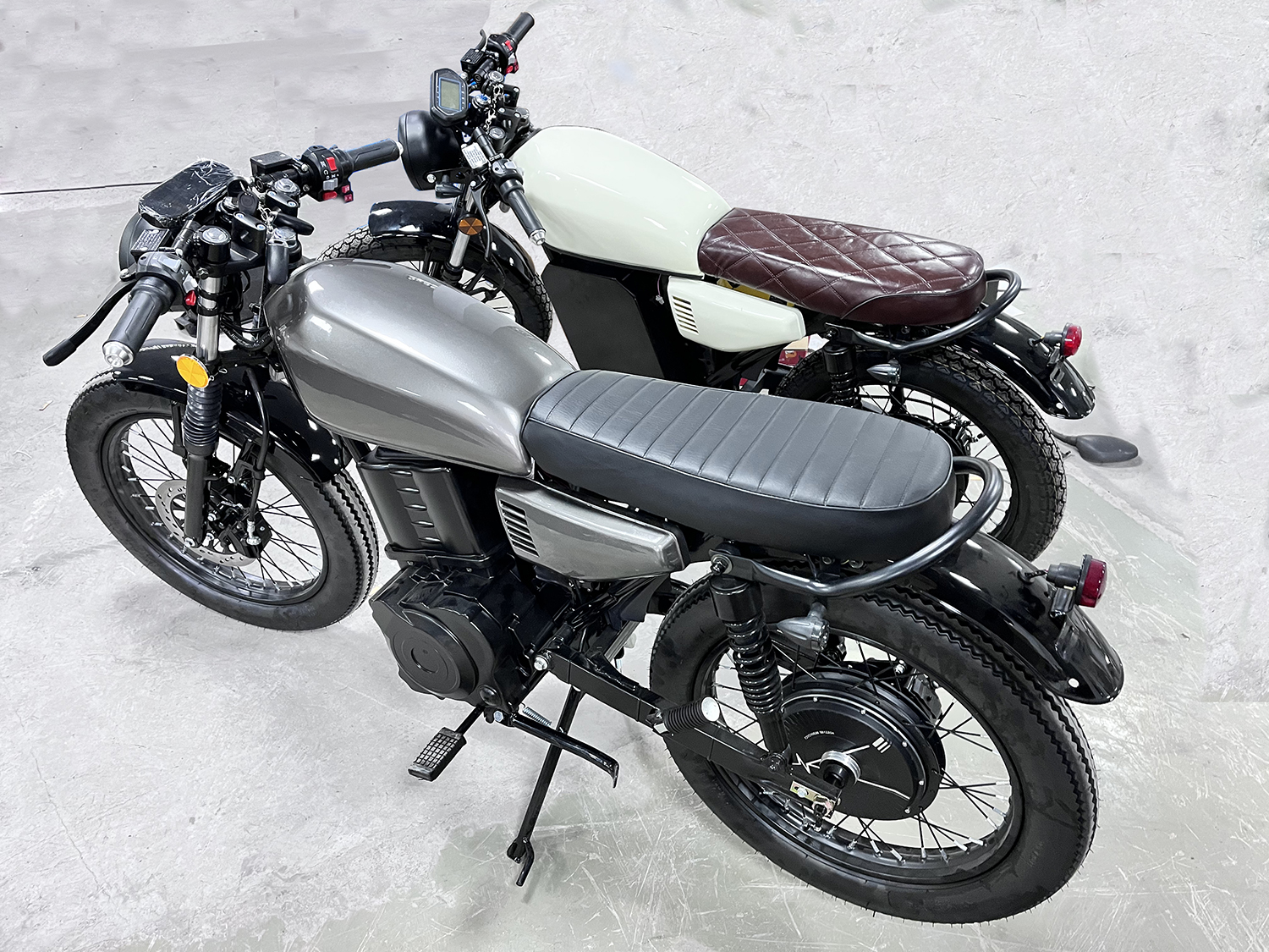 E☆ BE CLASSIC ZX E Retro Bike 3000W Motor Lithium Battery 100kph Speed
