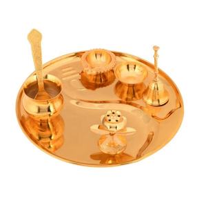 Juego de Pooja Thali tradicional chapado en oro indio con artesanía de caja de terciopelo real para decoración de Pooja Thali Favor de boda - Product Image 1