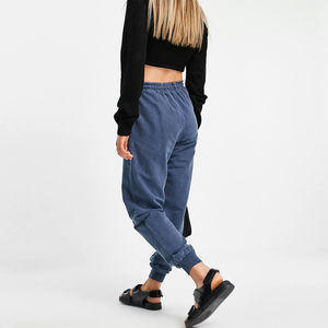 Pantalon de jogging taille haute délavé à l'acide pour femme, confortable et décontracté, 100 % coton biologique avec impression d'étiquette personnalisée - Product Image 2