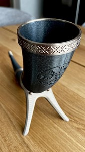 Cuerno de Beber Tradicional Alemán Vikingo con Diseño Impreso, una Fusión de Herencia y Artesanía Moderna, Cuerno de Beber Tradicional - Product Image 3
