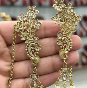 Pendientes de Oreja Elegantes y Tradicionales con Acabado Dorado de la Mejor Calidad para Mujeres y Niñas, Colección para Bodas y Fiestas - Product Image 2