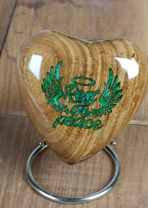 Urnas de madera más vendidas para cenizas de perros, urna de madera con forma de corazón para mascotas, urnas de cremación de madera grabadas personalizadas, logotipo y embalaje personalizados - Product Image 2