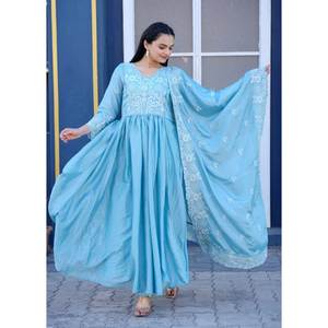 Conjuntos de diseñador para mujer, vestido de Chinon bordado con Pent y Dupatta, elegante atuendo de boda - Product Image 3