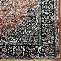Dernier design indien traditionnel du Rajasthan, tapis à poils longs en laine/coton noué à la main et fabriqué à la machine, écologique et antidérapant