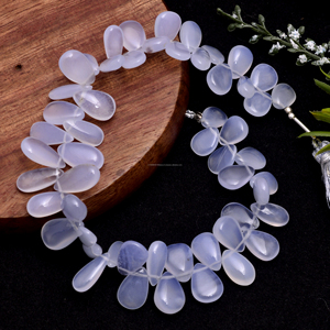 Perles de chalcédoine bleu ciel lisses de qualité supérieure, faites à la main, en forme de poire, 8 pouces, brin de pierres précieuses certifiées, origine Turquie, pour la fabrication de bijoux - Product Image 2