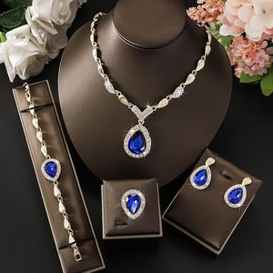 Ensemble de bijoux tendance pour femmes, collier, bracelet, boucles d'oreilles, bague en cristal, design élégant et moderne - Product Image 2