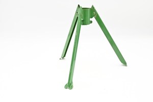 Vntg MCM Aluminum Metal Christmas <b>Tree</b> Stand Green 3 Leg Feather Aluminum <b>Tree</b>? - Product Image 5